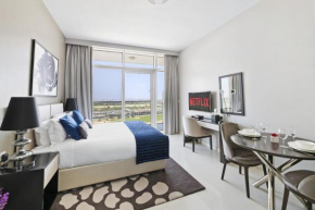 VayK - Chic Hotel-Style Studio in Damac Hills